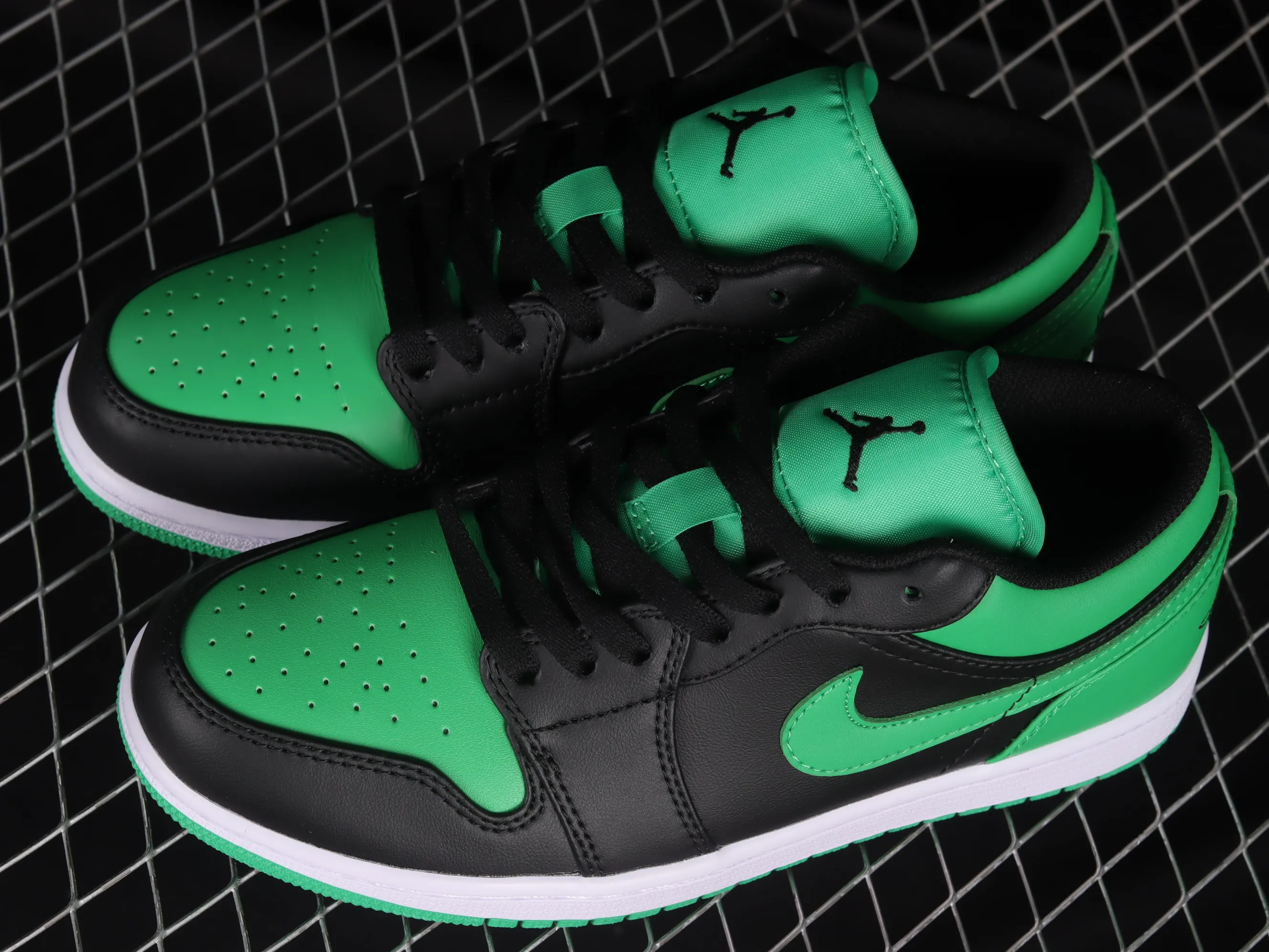 All categories Air Jordan Jordan series basketball shoes Air Jordan 1 Low Z version Air Jordan 1 Low "Lucky Green" AJ1 Joe 1 black and green low-top basketball shoes 553558-065